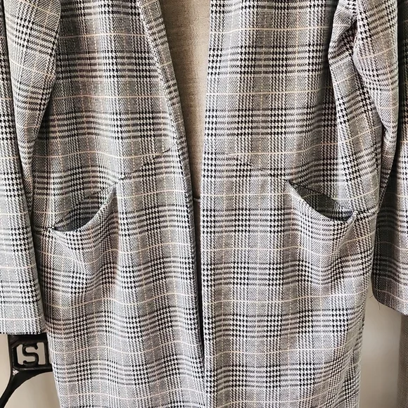 EXPRESS women's houndstooth blazer - Picture 3 of 6